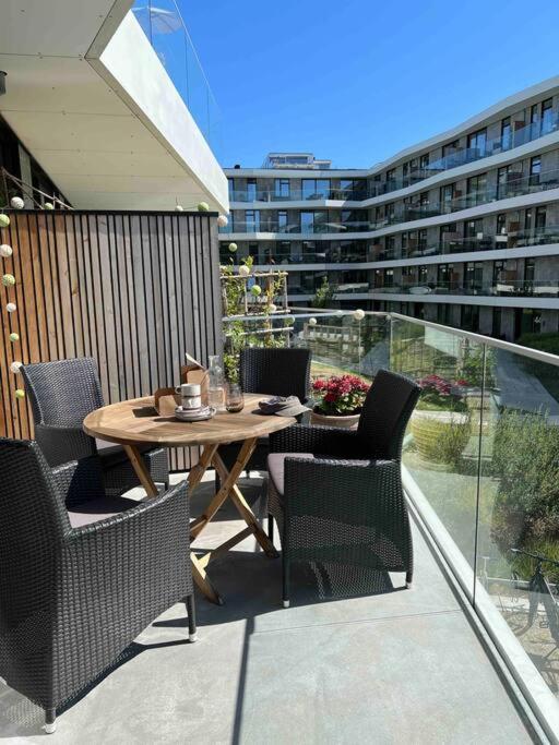Appartement Bo Med Stil Og Udsigt Til Aarhus Lystbadehavn Extérieur photo