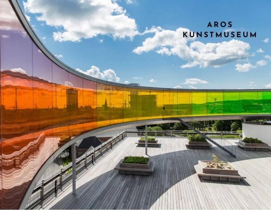 Appartement Bo Med Stil Og Udsigt Til Aarhus Lystbadehavn Extérieur photo
